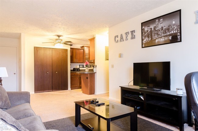 Foto del edificio - 1547 N Hagadorn Rd