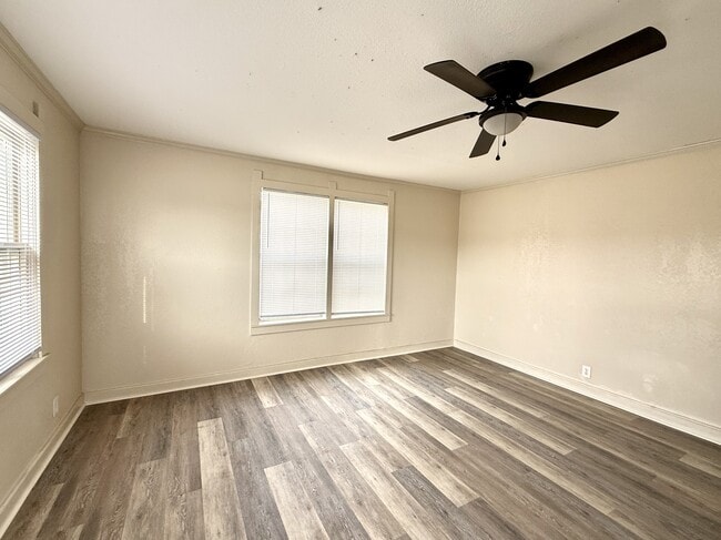 Building Photo - 1218 G St NW