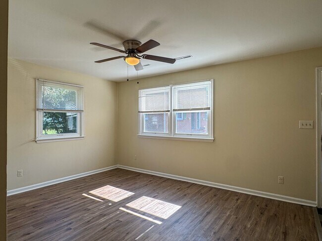 Foto del edificio - 3413 Granby St