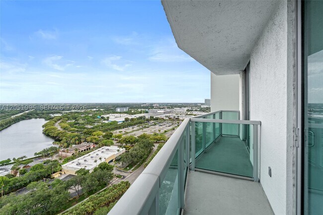Foto del edificio - 2681 N Flamingo Rd