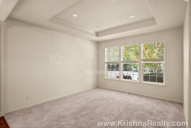 Foto del edificio - 13686 NW Henninger Ln
