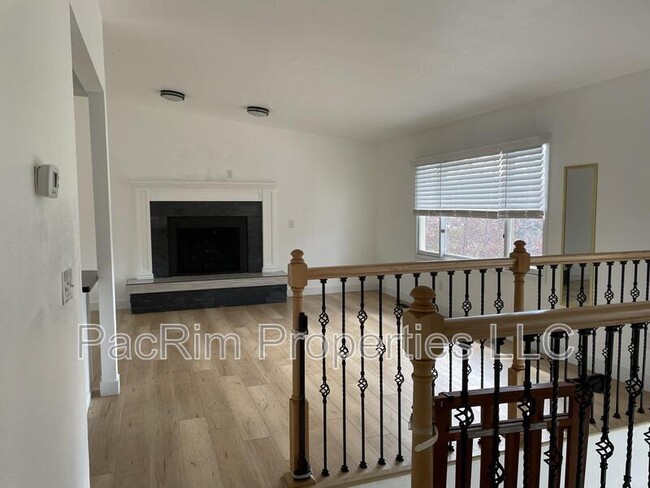 Building Photo - 9021 Lance Cir