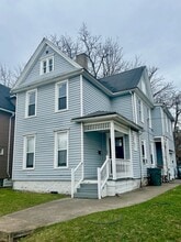Building Photo - 572-574-574 Seward St