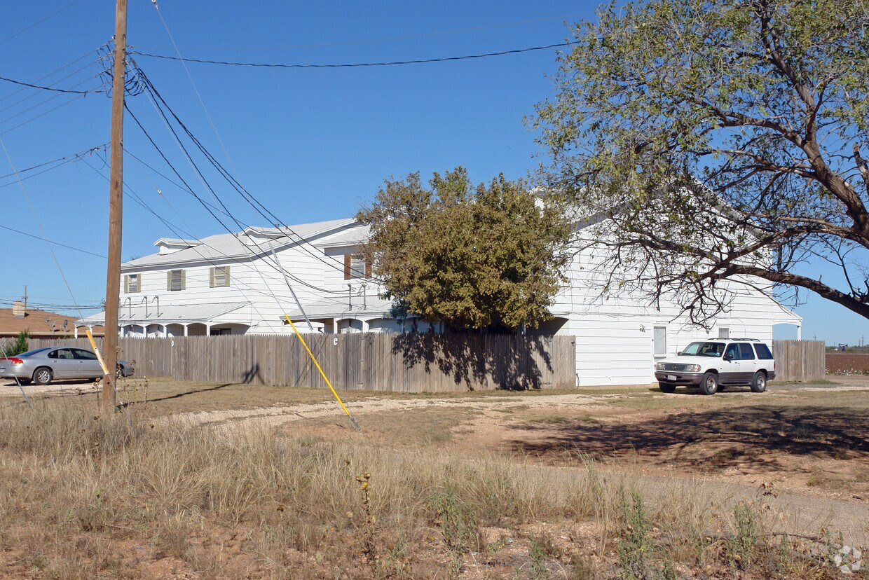 Building Photo - 1503 Bradley St