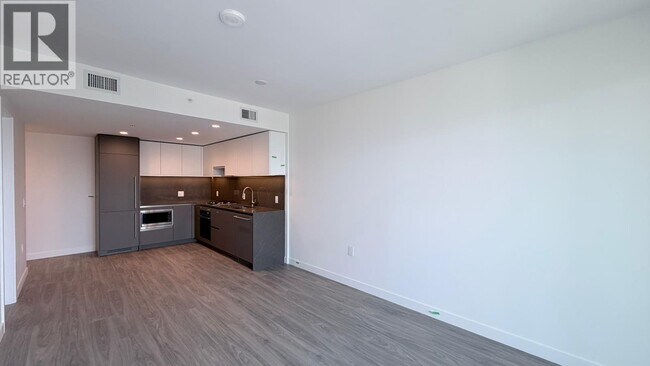 Photo du bâtiment - 2135 Springer Ave