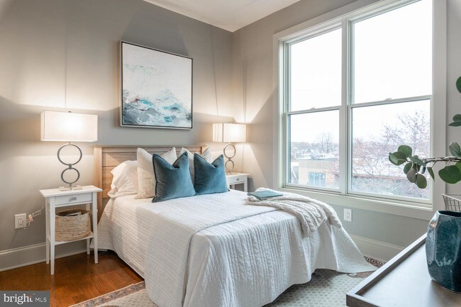 Foto del edificio - 1301 H St NE