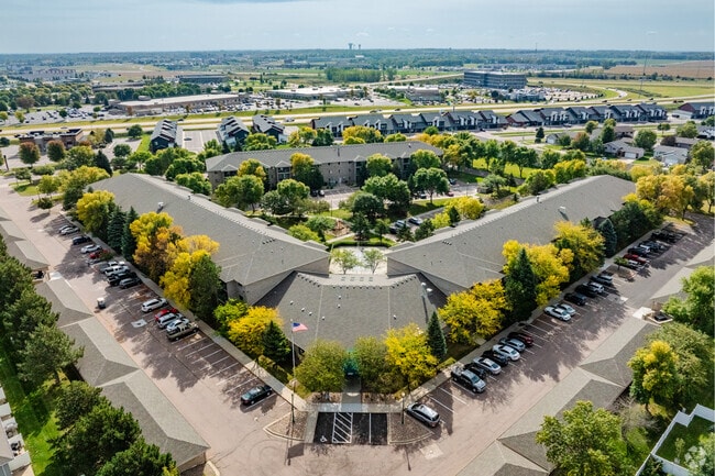 Foto del edificio - LEXINGTON ESTATES
