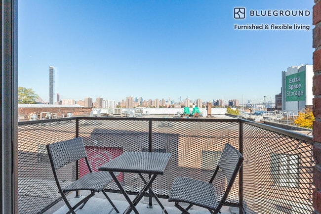 Building Photo - 68 Gold St