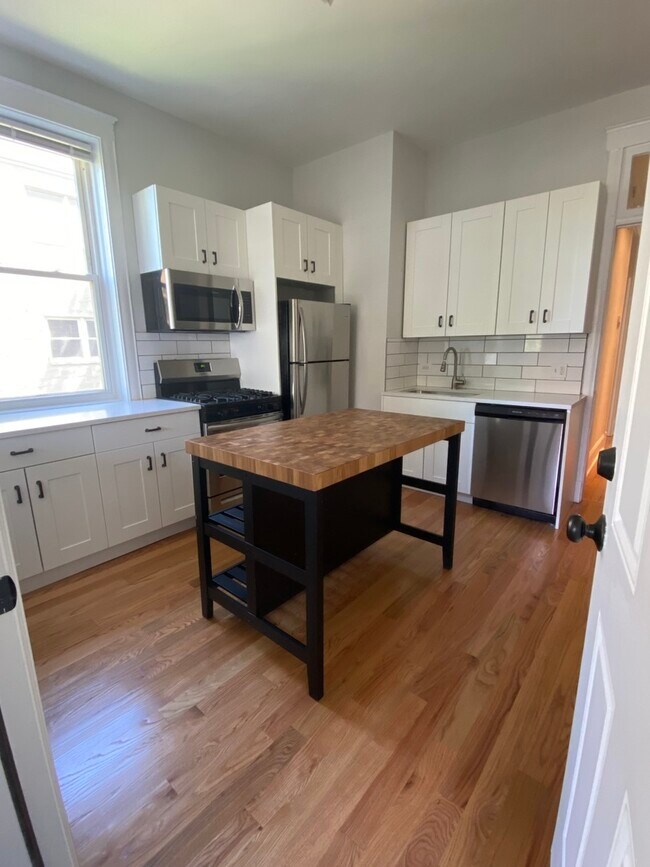 Foto del edificio - 874 N Paulina St
