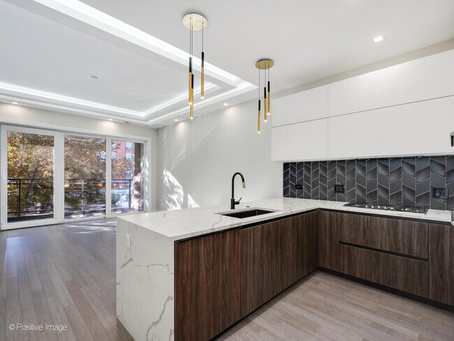 Foto del edificio - 1446 W Chestnut St