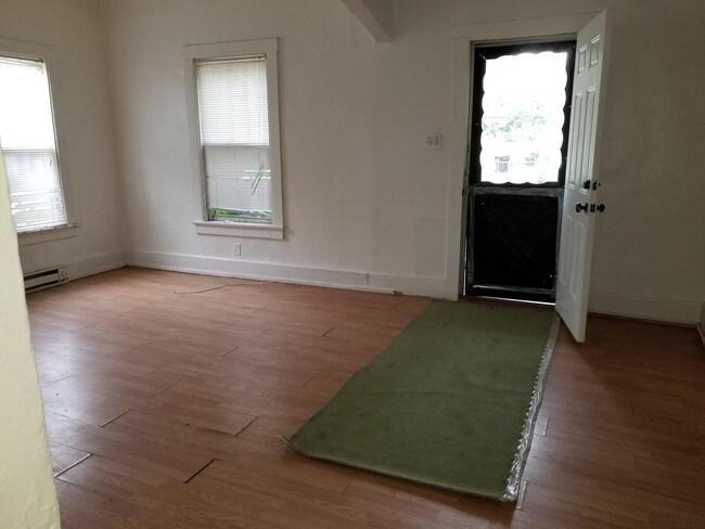 Foto del edificio - 839 E Vineyard Ave