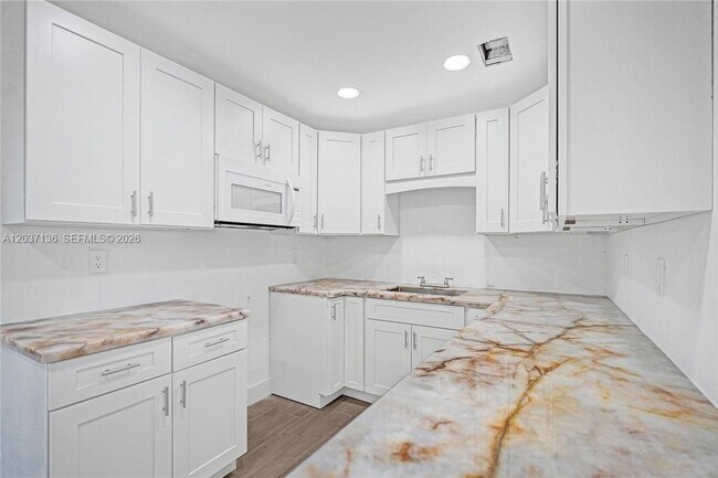 Foto del edificio - 5701 SW 37th St