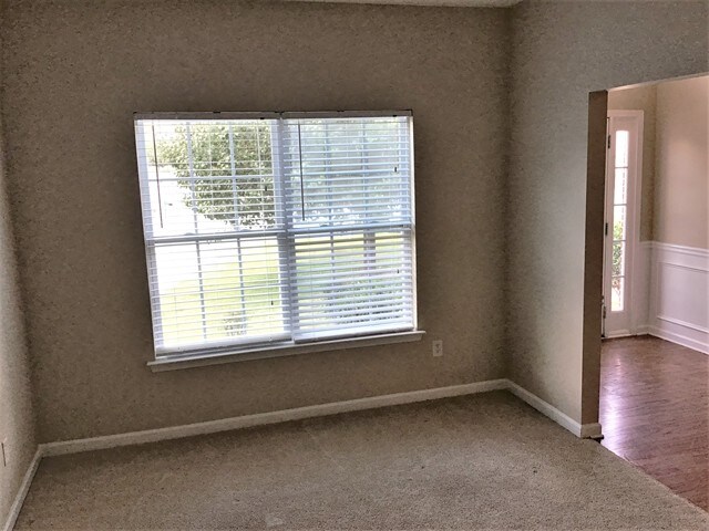 Foto del edificio - 1450 Grey Rock Way