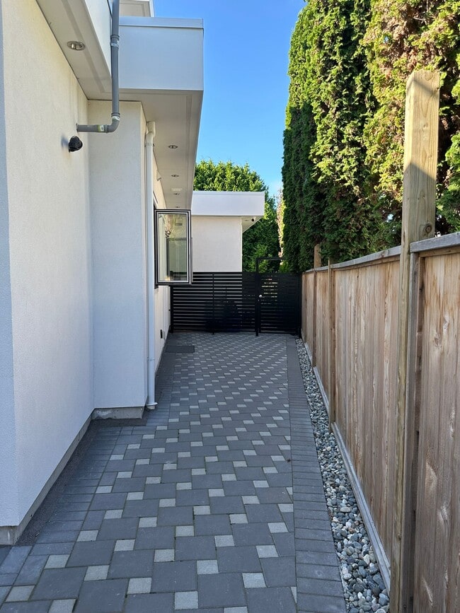 Photo du bâtiment - 5406 Cathay Rd