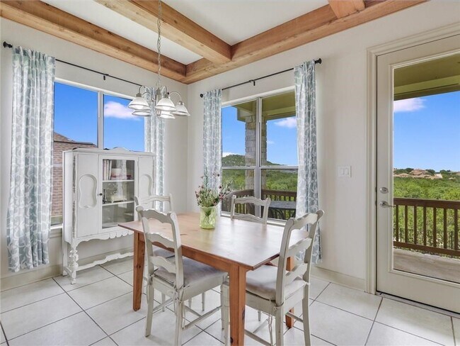 Foto del edificio - 15204 Barrie Dr