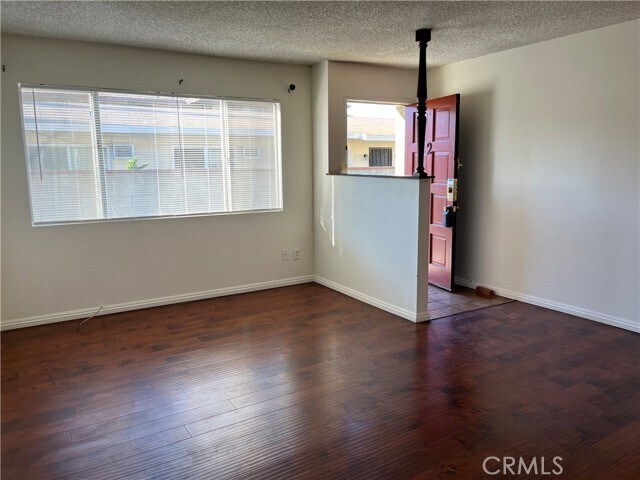 Foto del edificio - 1410 Stevens Ave