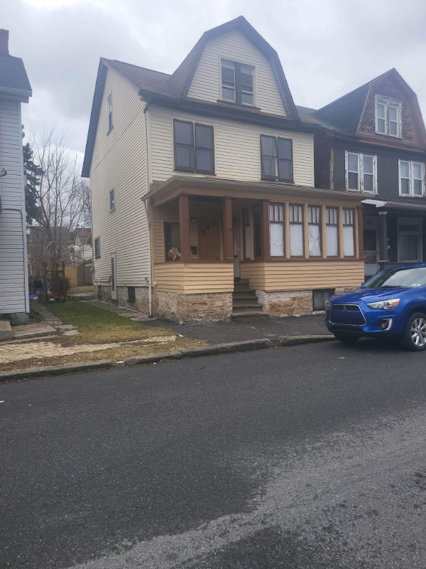 115 E 2nd Ave, Altoona, PA 16602 House Rental in Altoona, PA