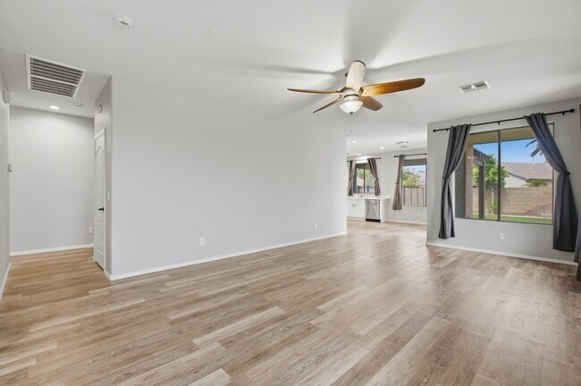 Foto del edificio - 851 S Fern Ct