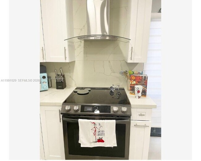 Building Photo - 4850 SW 152nd Pl