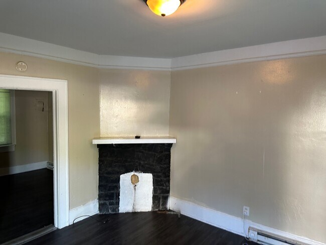 Building Photo - 524 Union St