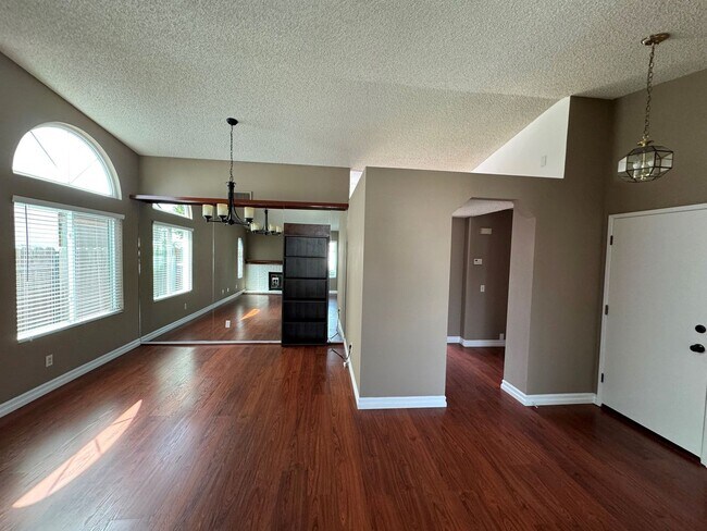 Foto del edificio - Quaint Home in Quiet East Ventura Neighborhood