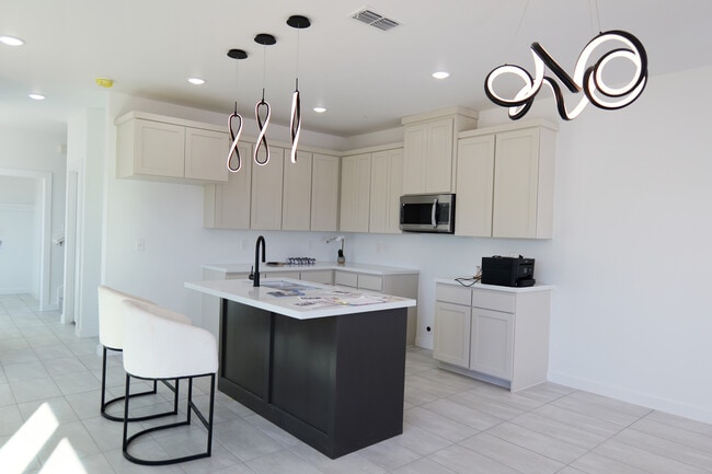 Building Photo - 8218 Casa Verde Rd