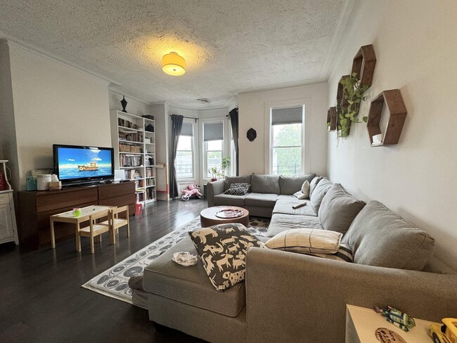 Foto del edificio - 287 Webster Ave