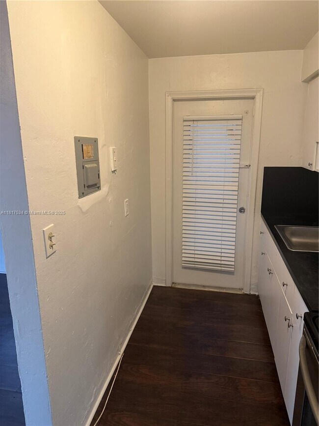 Foto del edificio - 16890 NE 21st Ave