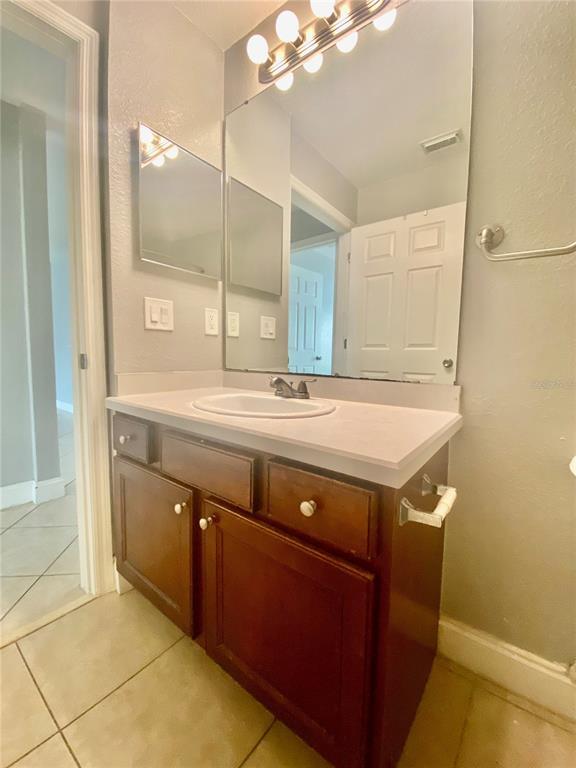 Foto del edificio - 5475 Vineland Rd