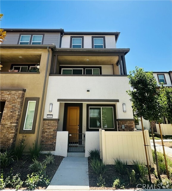 Building Photo - 1460 Stratus Dr