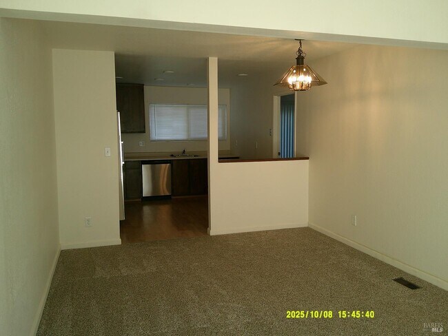 Foto del edificio - 749 Beelard Dr