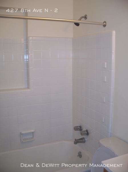 Foto del edificio - Downtown 1 BR, 2 Bath Apartment