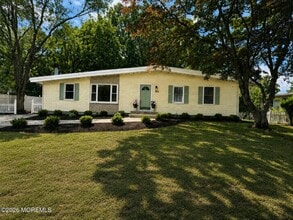 Building Photo - 253 Parkview Ter