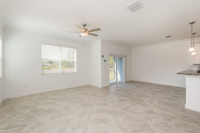 Building Photo - 3078 Park Dr