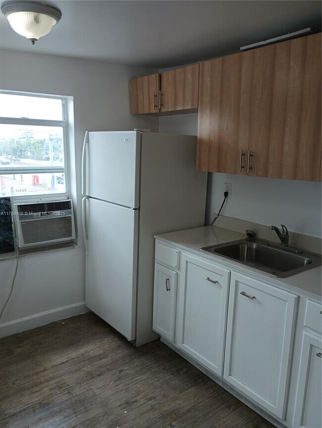 Foto del edificio - 1186 NW 103rd St