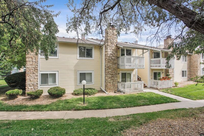 Foto principal - 8555 Fairmount Dr