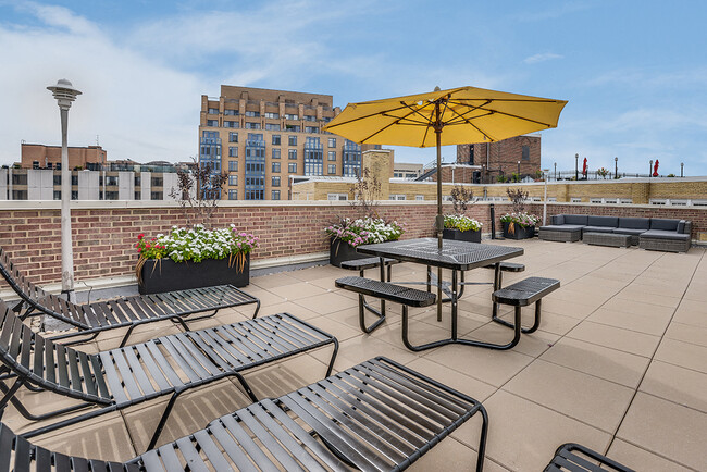 Rooftop deck with grills - The Palisades