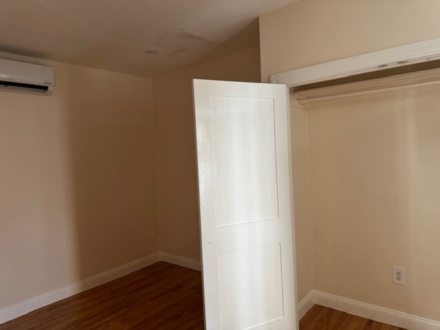 Building Photo - 116 Princeton St