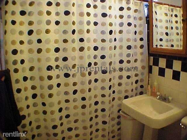 Foto del edificio - 452 Centre St