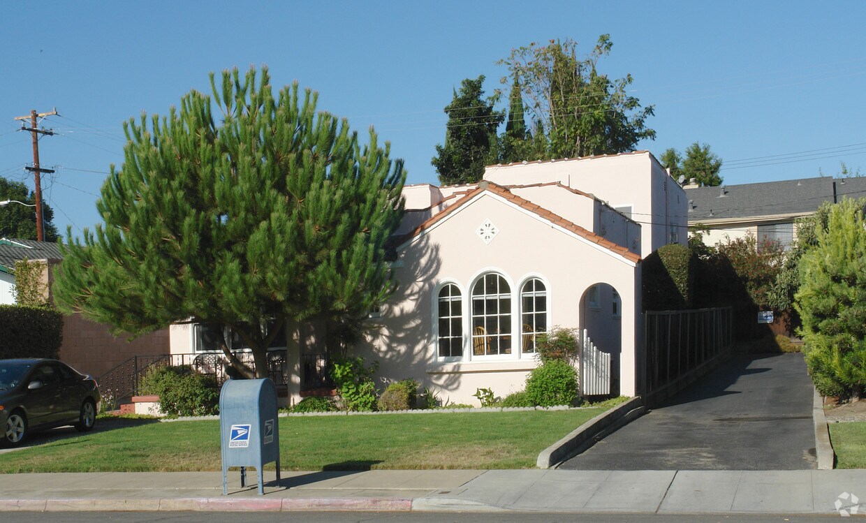 Foto del edificio - 489 S Murphy Ave