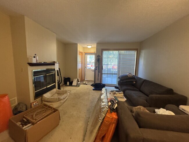 Foto del edificio - Charming 2-Bed Townhouse Retreat in Woodbury Spacious 1080 Sq Ft with 1 Bath.