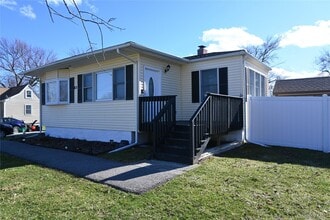 Building Photo - 83 Lake Region Blvd