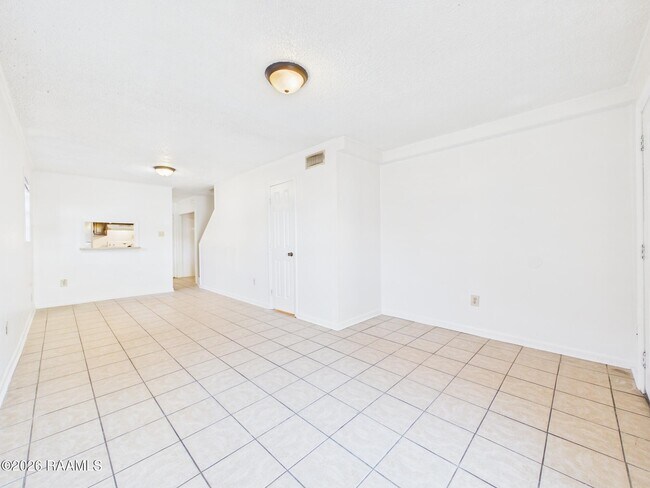 Foto del edificio - 225 Ryder Dr