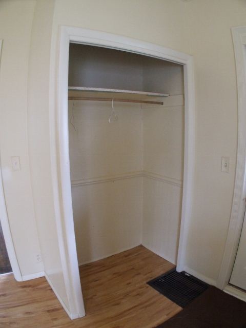 Building Photo - 564 Fremont Ave NW