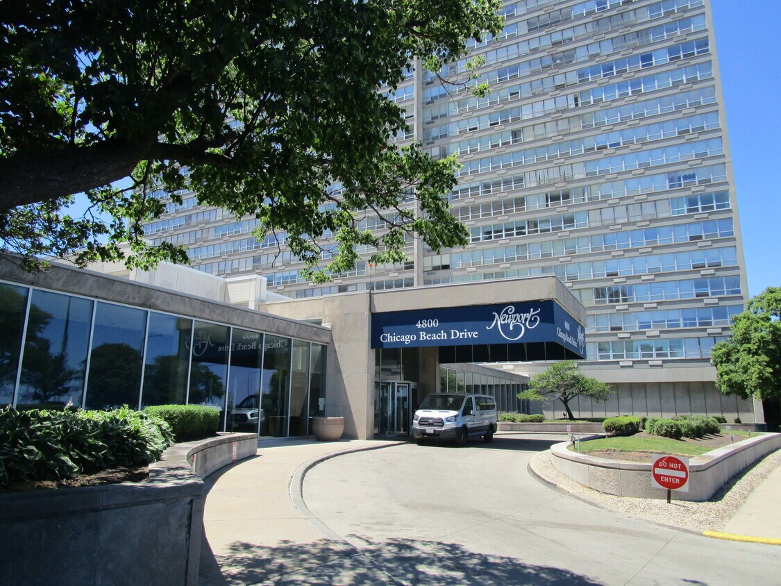 Foto principal - 4800 S Chicago Beach Dr