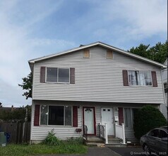 Building Photo - 107 Robin St