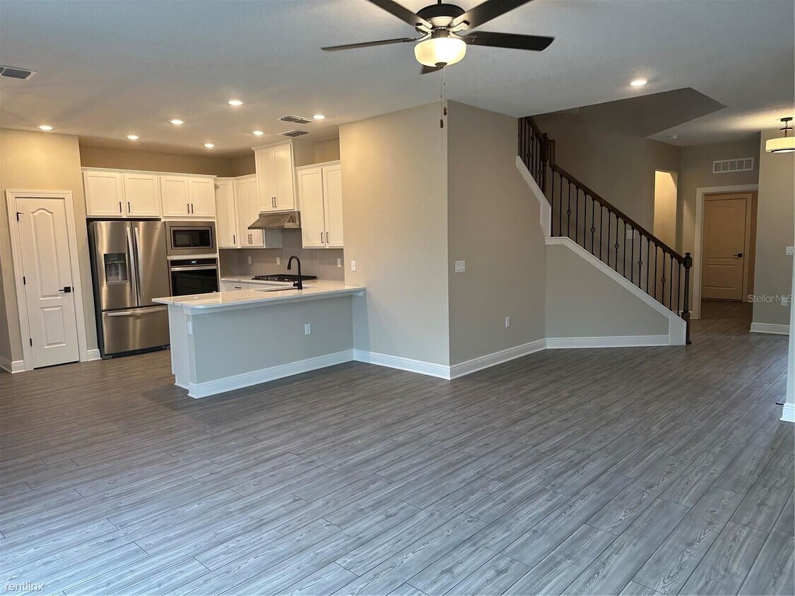 Building Photo - 4 br, 2.5 bath House - 1390 Greenfield Loop