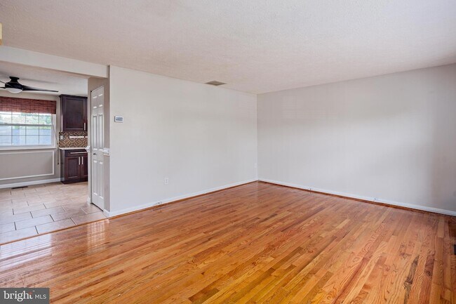 Photo - 21 Valley Park Court Unit Townhome