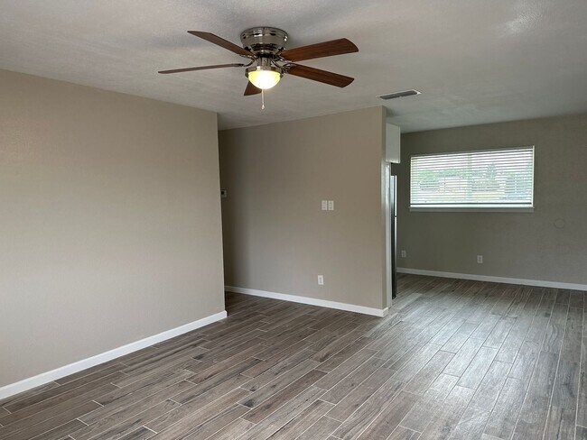 Foto del edificio - TOTAL RENOVATED HOME