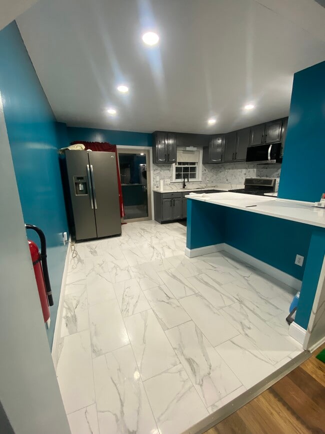 Foto del edificio - 2523 Sidney Ave